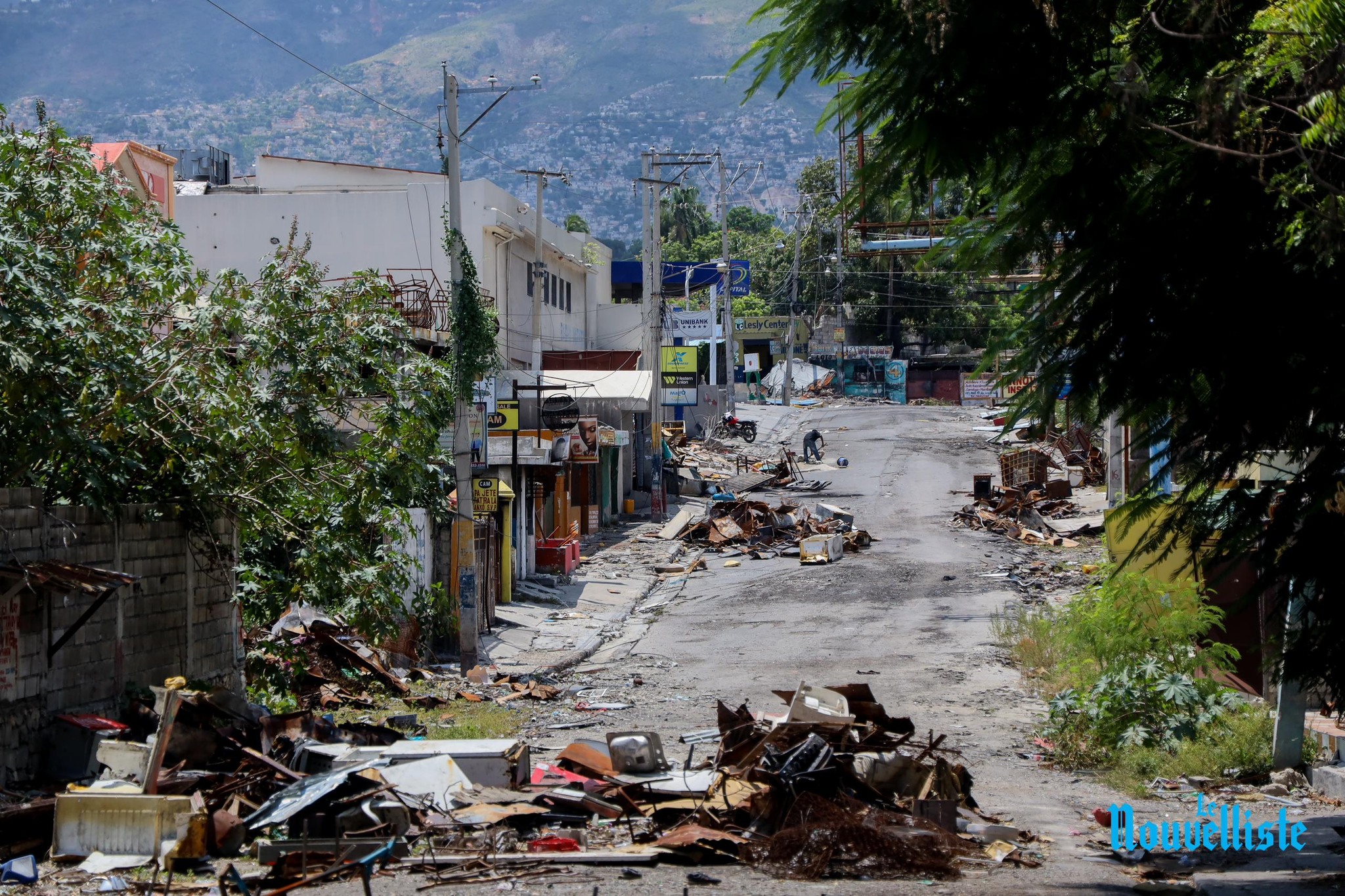Début de victoire sur les gangs, sabotage au sommet de l’État : l’addition salée de 20 milliards de dollars (1995-2024)